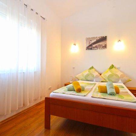 Apartments Ivanka 934 Fažana Екстериор снимка